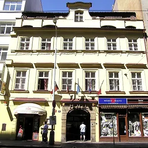 Hotel U Dvou Zlatých Klíčů, Praga