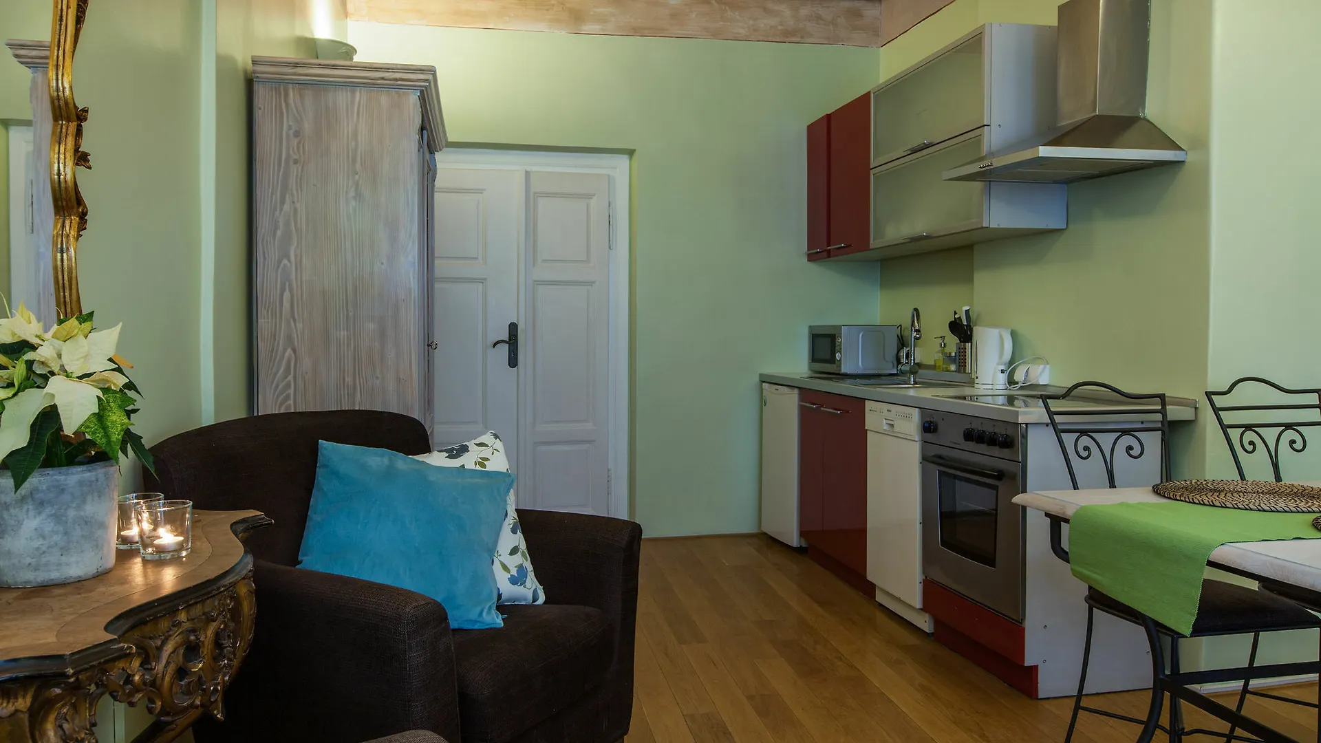 **** Hotel Black Star Suites Prague Czech Republic